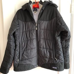 Patagonia Women’s snowboard/active jacket.